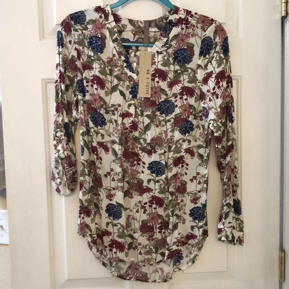 Brina & Em floral blouse XS NWT Stitch Fix